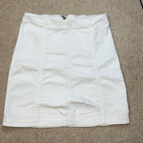 Free People 'Modern Femme' Mini Skirt in White Denim Size 2 - Picture 5 of 8